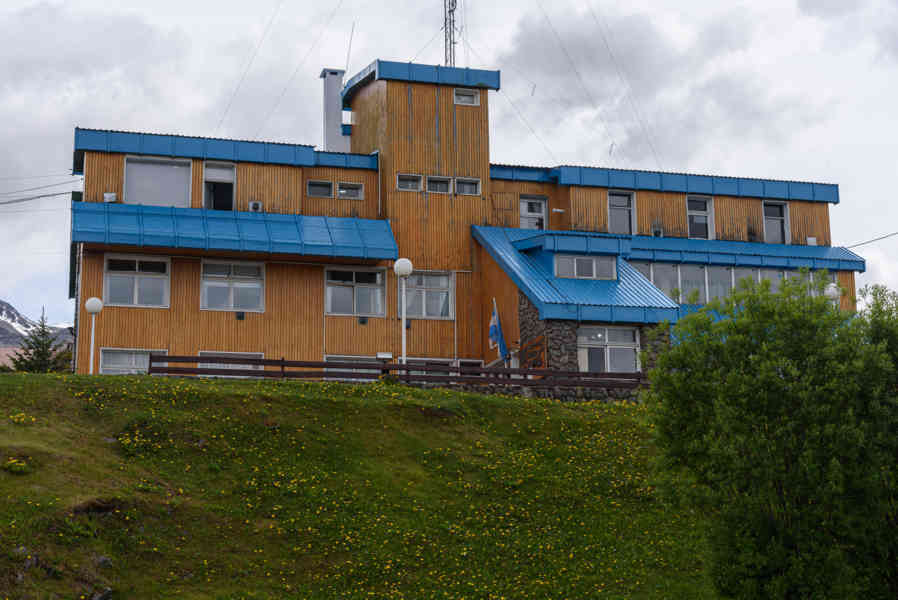 Argentina 123 - Ushuaia - prefectura naval Argentina.jpg